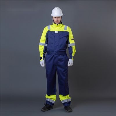 Goede prijs. Brandvertragend veiligheidsoverallpak met ademend materiaal van 65% katoen en 35% polyester voor industriële bescherming online